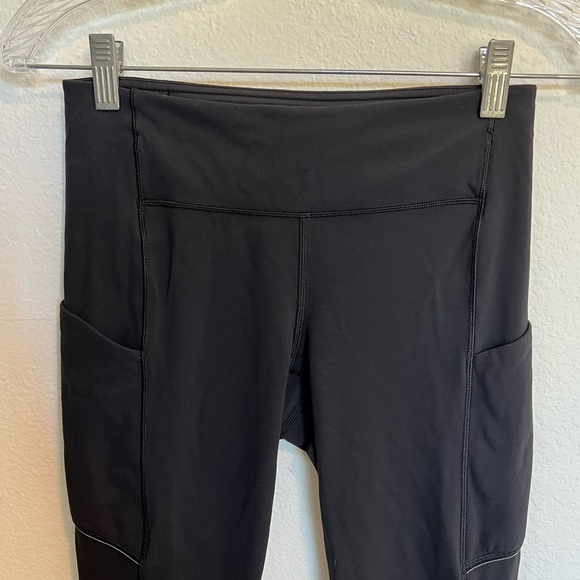 Lululemon women’s Speed Up leggings size 4 black. - Picture 4 of 12